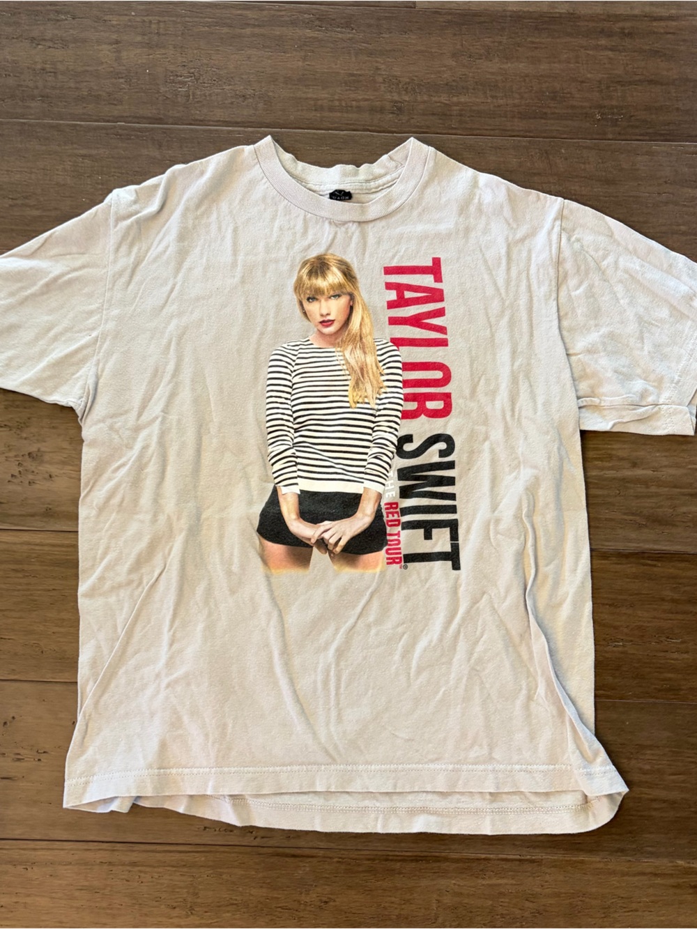 Taylor Swift Red Tour Graphic Concert Tee 2013